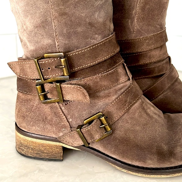 Italian made boots in great condition size 10 - Picture 2 of 6